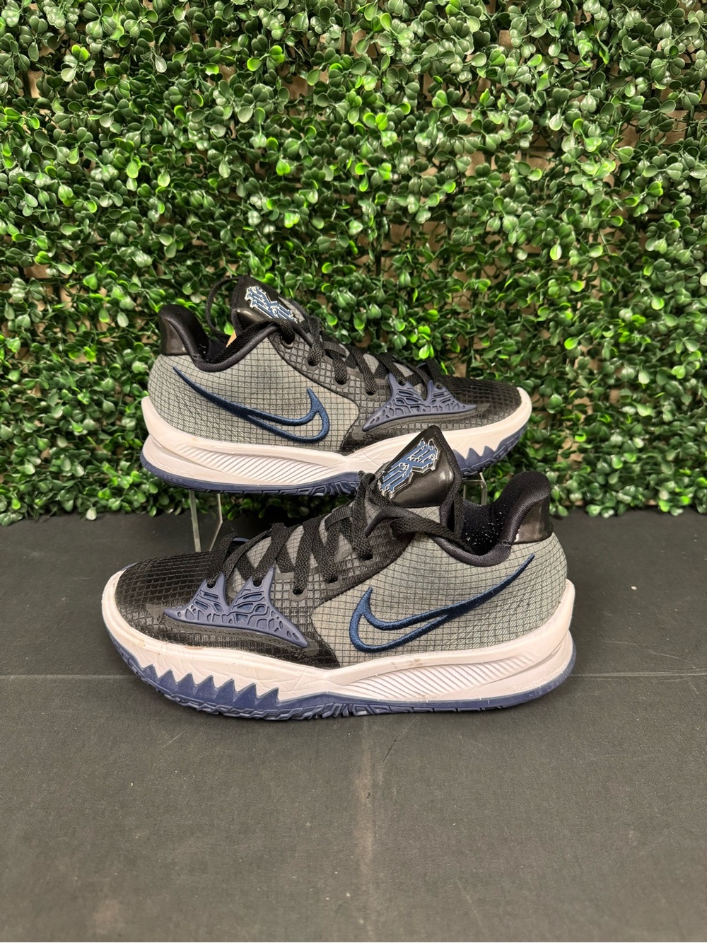 Nike Kyrie 4 Low Midnight Navy - Men’s 7.5